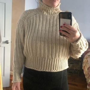 Cream colored knit turtle neck sweater from H&M